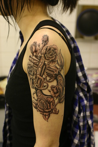 Tattoos Of Guns And Roses. guns n roses tattoo, shaded