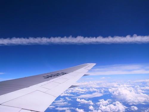 飛行機から見る飛行機雲
