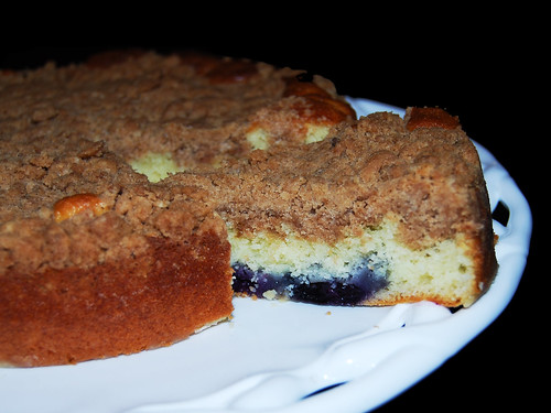 blue berry sour cream crumb cake