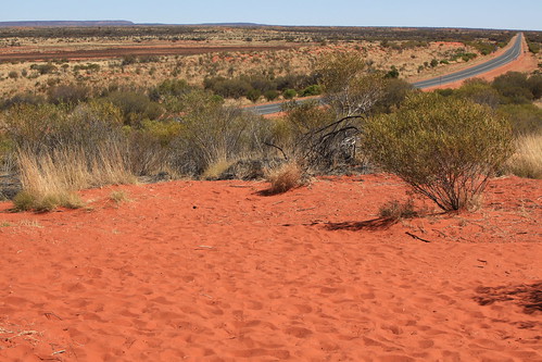 A long outback road
