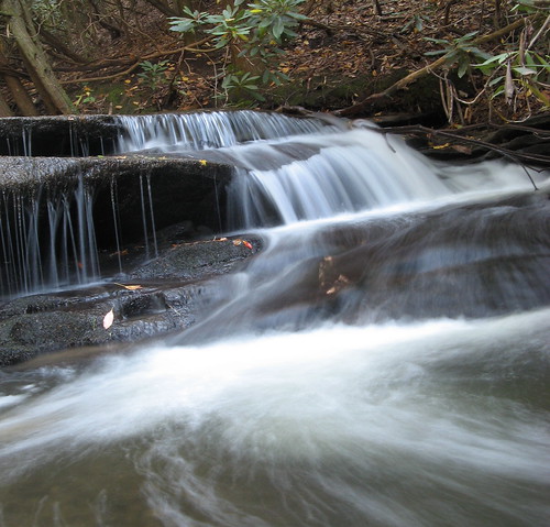 Small cascade near Lower Falls