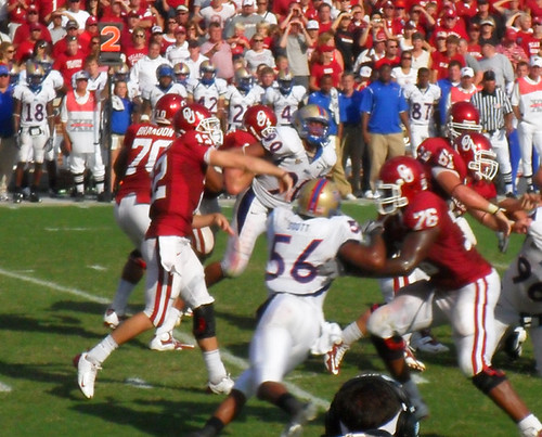 Landry Jones throws one of his six TDs against Tulsa.