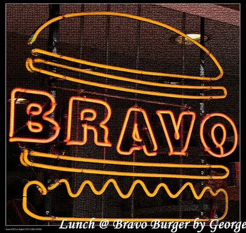 Bravo burger的店門招牌