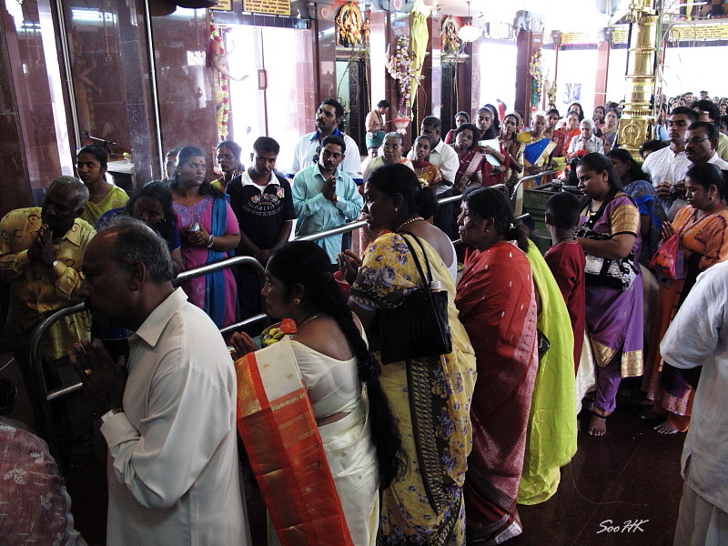 Praying on Ponggal festival @ Sri Maha Mariamman Temple Dhevasthanam, KL, Malaysia