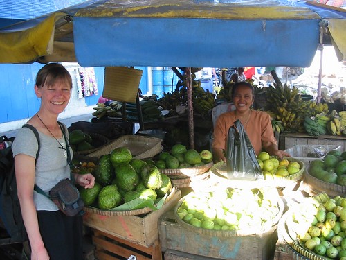 Twee smilende dames bij de Durians