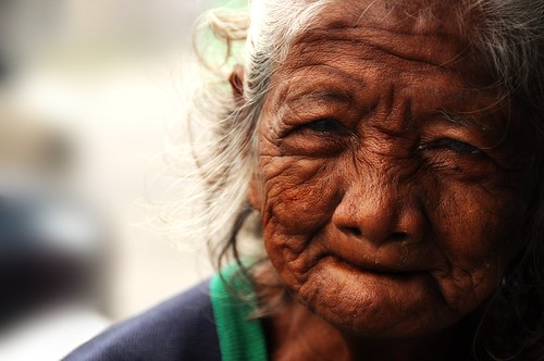フリー写真素材|人物|老人・高齢者|おばあちゃん・おばあさん|フィリピン人|