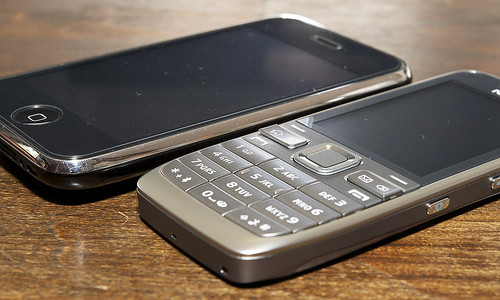 Nokia E52 and iPhone 3G