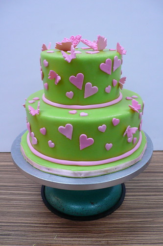 green pink hearts butterflies wedding cake