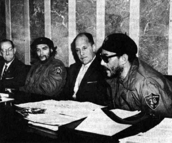 Raúl Velasco and Che Guevara- Havana Cuba 13jan59