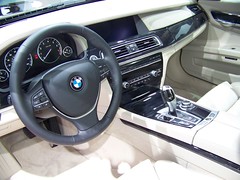 2009 BMW 750i instrument panel
