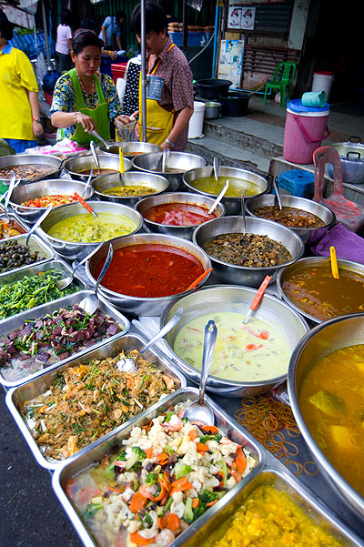Curries at Hat Yai's evening market