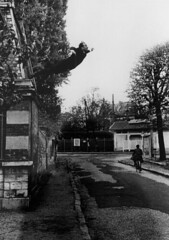 09_yves_klein-leap into the void 1960
