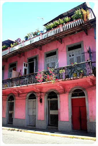 Casco Viejo pink building