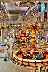 the opulent interior of Dubai's airport (by: Shenghung Lin, creative commons license)