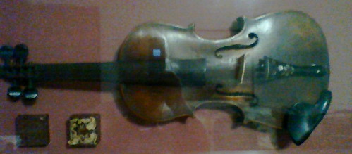 Leveret Waters' fiddle