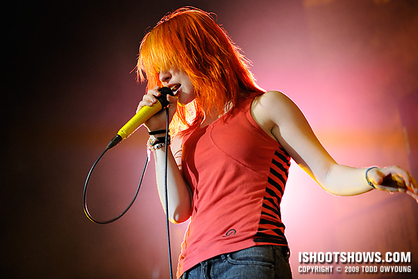 Just one shot of your favorite redhead Hayley Williams of Paramore