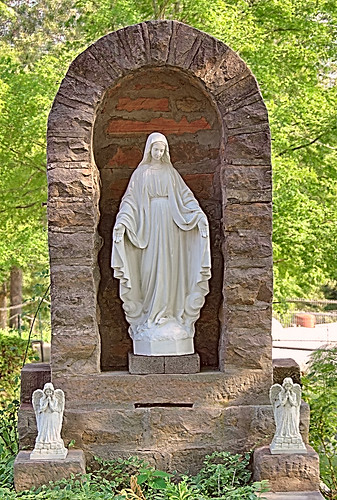 Our Lady Help of Christians Roman Catholic Church, in Weingarten, Missouri, USA - grotto of Our Lady