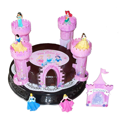 disney princess jasmine cakes. Disney princess castle Cake