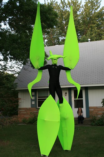 praying mantis/alien costume