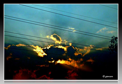 Explosión de color, sol,nubes,cielo. P1010703