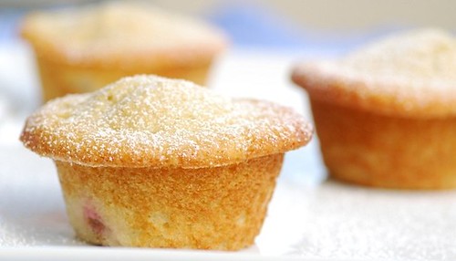 red grape and sweet wine muffins