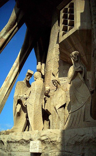 Barcelona :: La Sagrada Familia by Waldir PC ♥ Ana Claudia Crispim