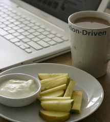 Apples, yogurt and a cuppa decaf