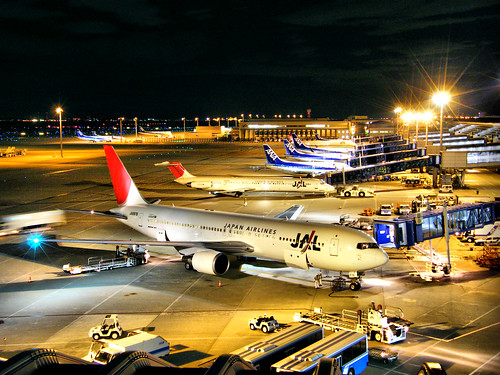 JAL & ANA - Chubu International Airport (by emrank)