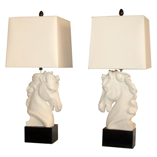 monument horse head lamps
