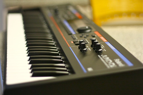 Roland Juno Di Synthesizer