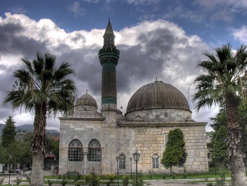 Yeşil Çamii - természetesen a minaret is izniki cseméből készült