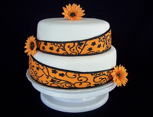 Autumn Wedding Cake by One Of A Kind Cakes