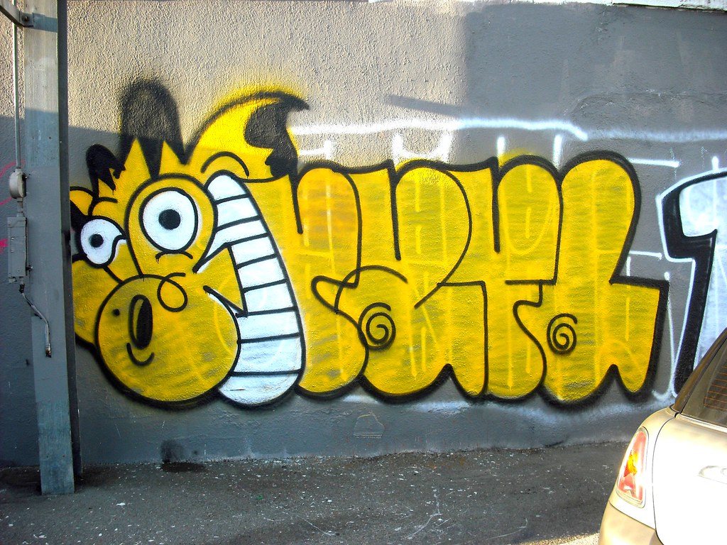 Girafa Graffiti Bomb - San Francisco, California. 