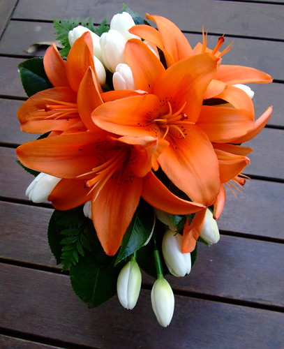Compare Oriental White Lily Wedding Bouquet Prices and Read Product Reviews