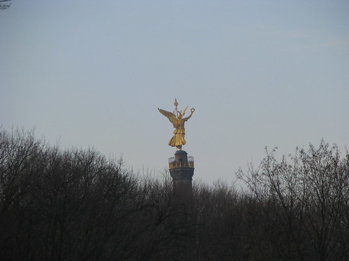 16-Anjo da Paz no Centro do Parque de Berlim