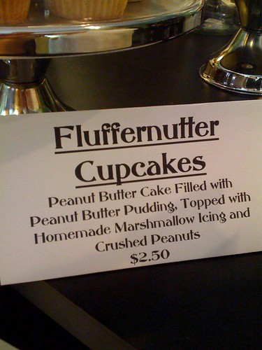 Fluffernutter cupcakes