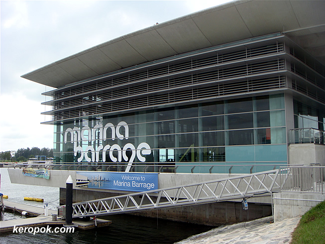 The Marina Barrage Buildling