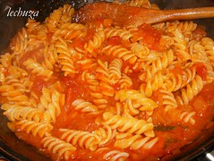mejillones en salsa marinera- añadir pasta