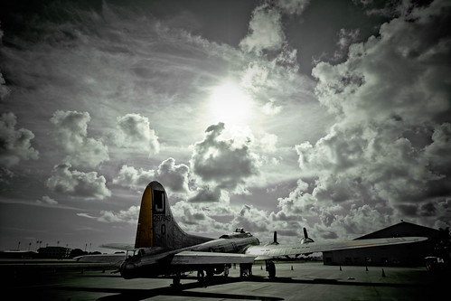 Warbird picture - B-17 Flying Fortress