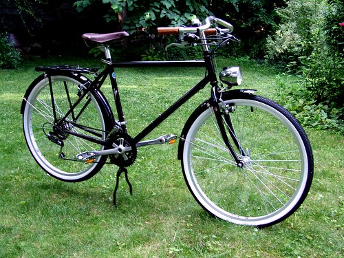 Retro roadster from an early 90's Specialized Hardrock F+F, Nitto mustache