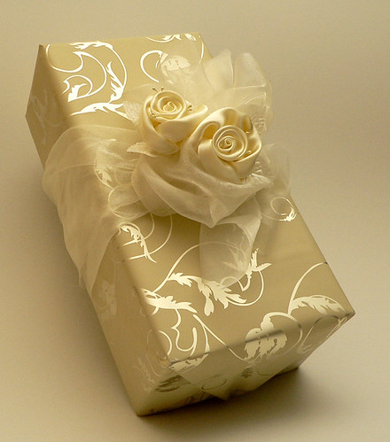 Wedding gift packaging by eveart design