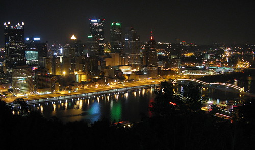 Pittsburgh, PA Downtown Skyline - By: Colette Washington