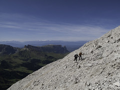 Walking to the top - Sassolungo Plattkofel, Dolomiti