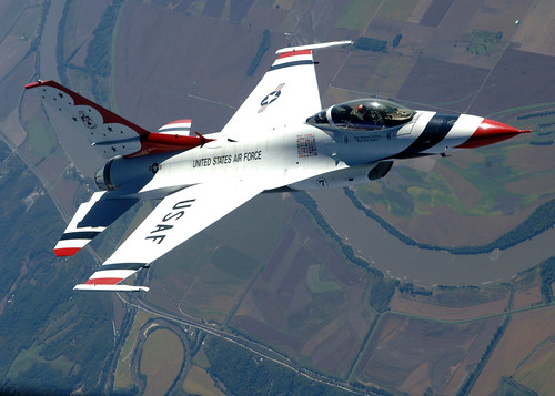  フリー画像| 航空機/飛行機| サンダーバーズ| 戦闘機| F-16 ファイティング・ファルコン| F-16 Fighting Falcon|      フリー素材| 