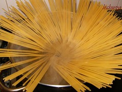 Espaguetti con atún-pasta