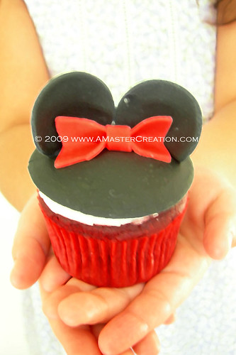 minnie mouse cupcakes. minnie mouse cupcake #1