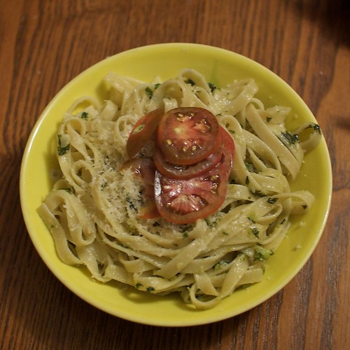 Dinner: Pesto pasta with tomatoes
