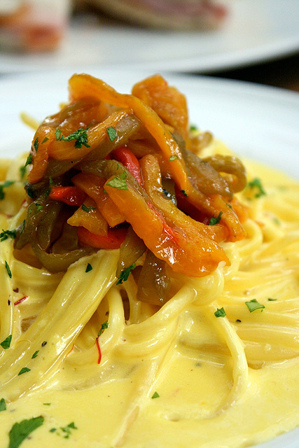 Pasta Crema di Zafferano (S$13.80): Linguine in saffron cream sauce with bell peppers