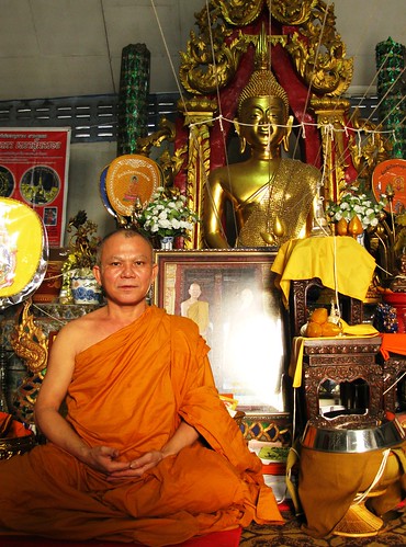 Still as a statue monk - Chiang Mai, Thailand