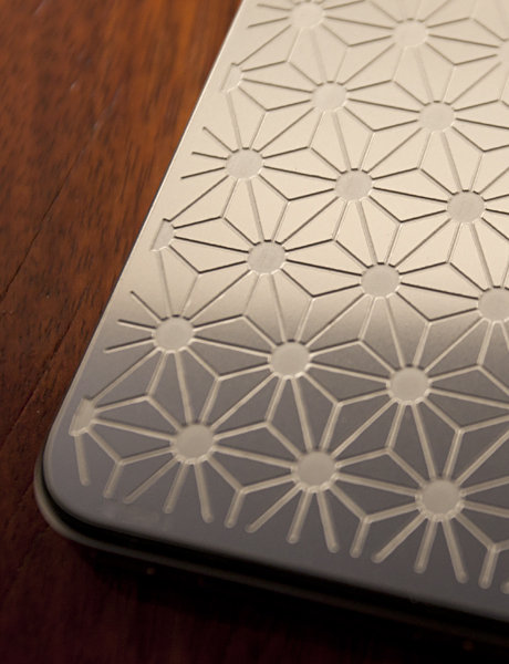 LUXE PLATES FOR iPHONE